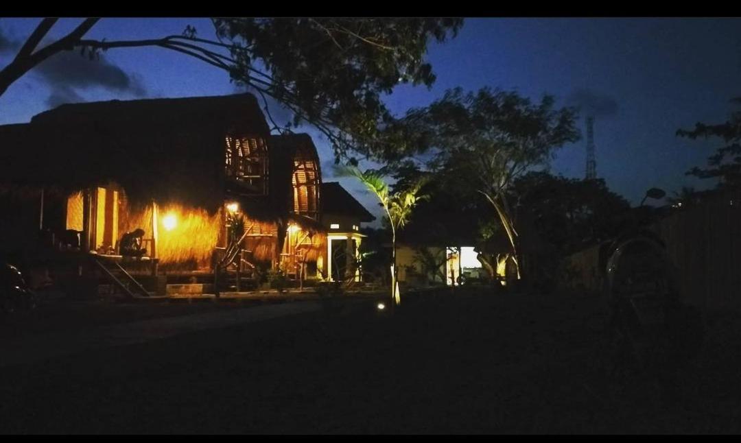 Mahkota Atia Bungallow Praya Extérieur photo