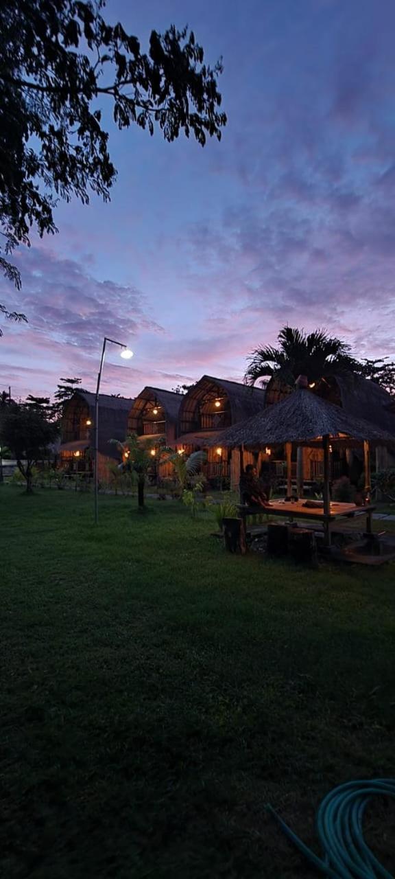 Mahkota Atia Bungallow Praya Extérieur photo